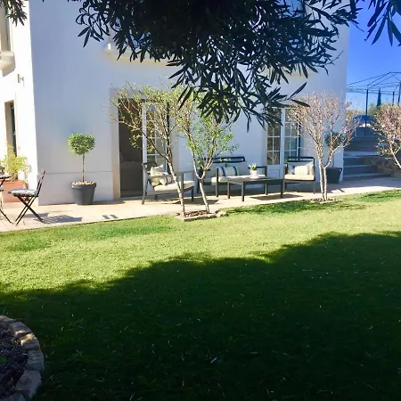 La Senhora Oliveiras Apartmán *